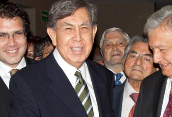 Cárdenas y el PAN se acusan de robarse el lema “Un México para todos”