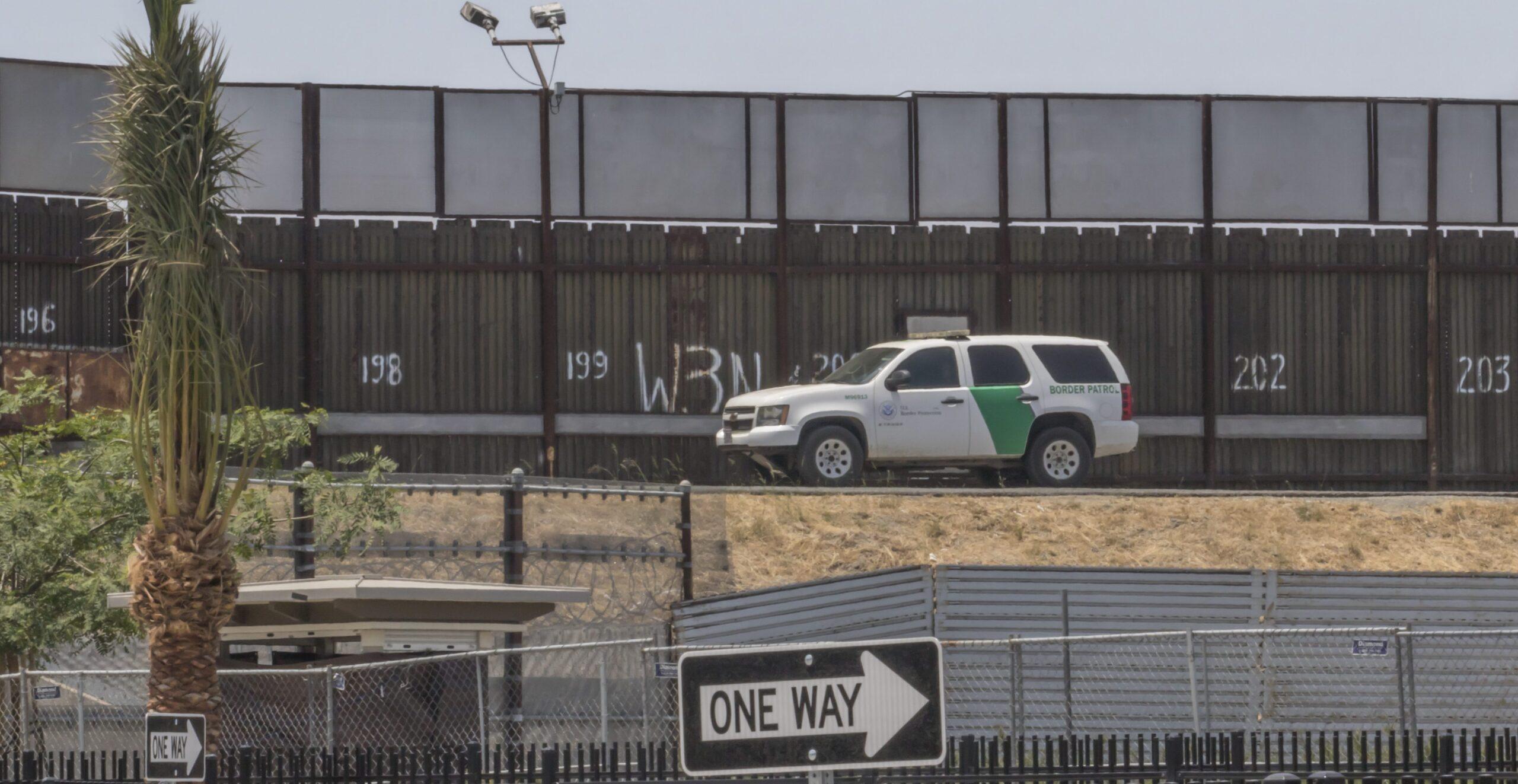 Agentes fronterizos estadounidenses aumentan el uso de la fuerza en la frontera México-EU