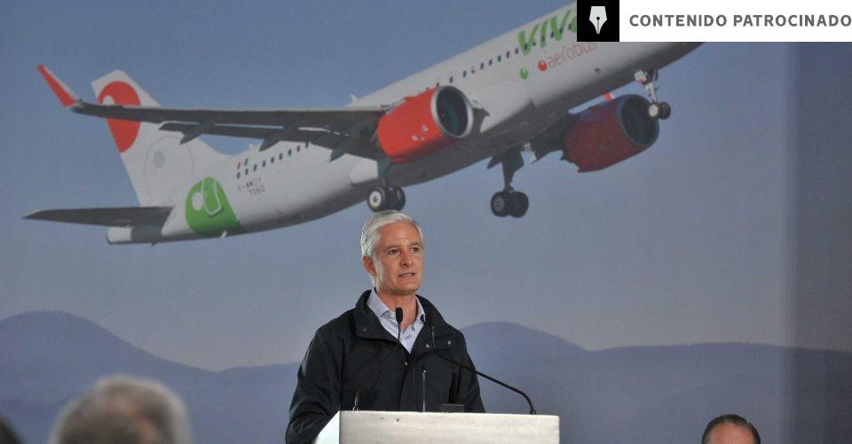 Del Mazo busca impulsar inversiones en aeropuerto de Toluca