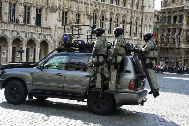 Al menos 3 personas mueren en Bélgica tras un operativo antiterrorista