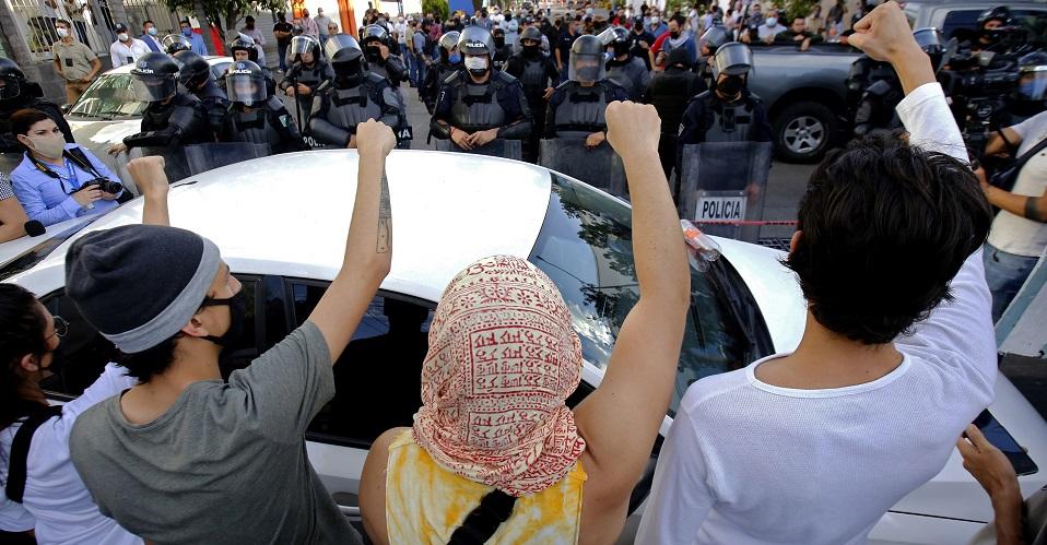 Los golpearon hasta desmayarse: jóvenes sufrieron tortura policial el 6 de junio en Guadalajara