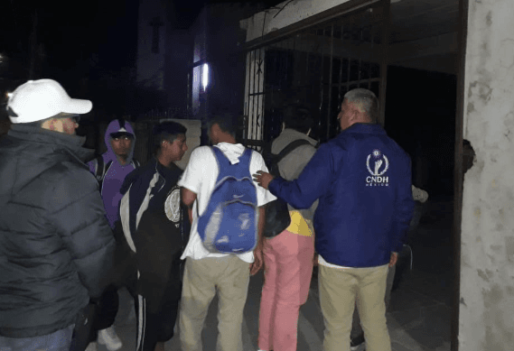 Liberan a migrantes retenidos en Sonora; en CDMX reubicarán a los que están en Magdalena Mixhuca