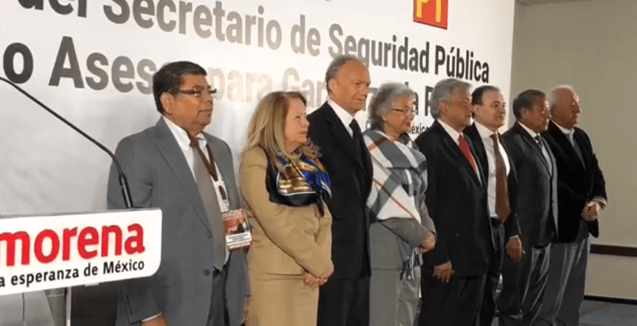 López Obrador presenta su equipo de seguridad; propone a Alfonso Durazo para la SSP
