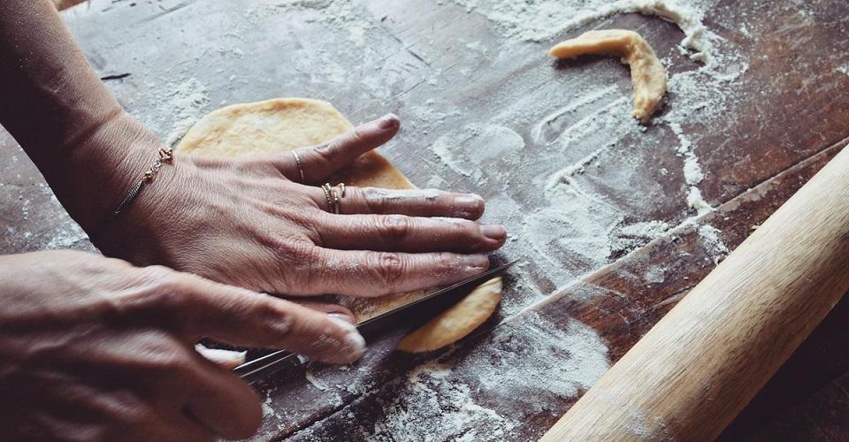 ¿Quieres aprender a cocinar? Disfruta de una comida hecha con tus propias manos en estos seis talleres