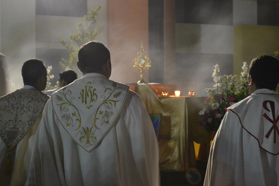 Detienen a sacerdote de Irapuato, lo acusan de abuso sexual de una de sus alumnas de catecismo