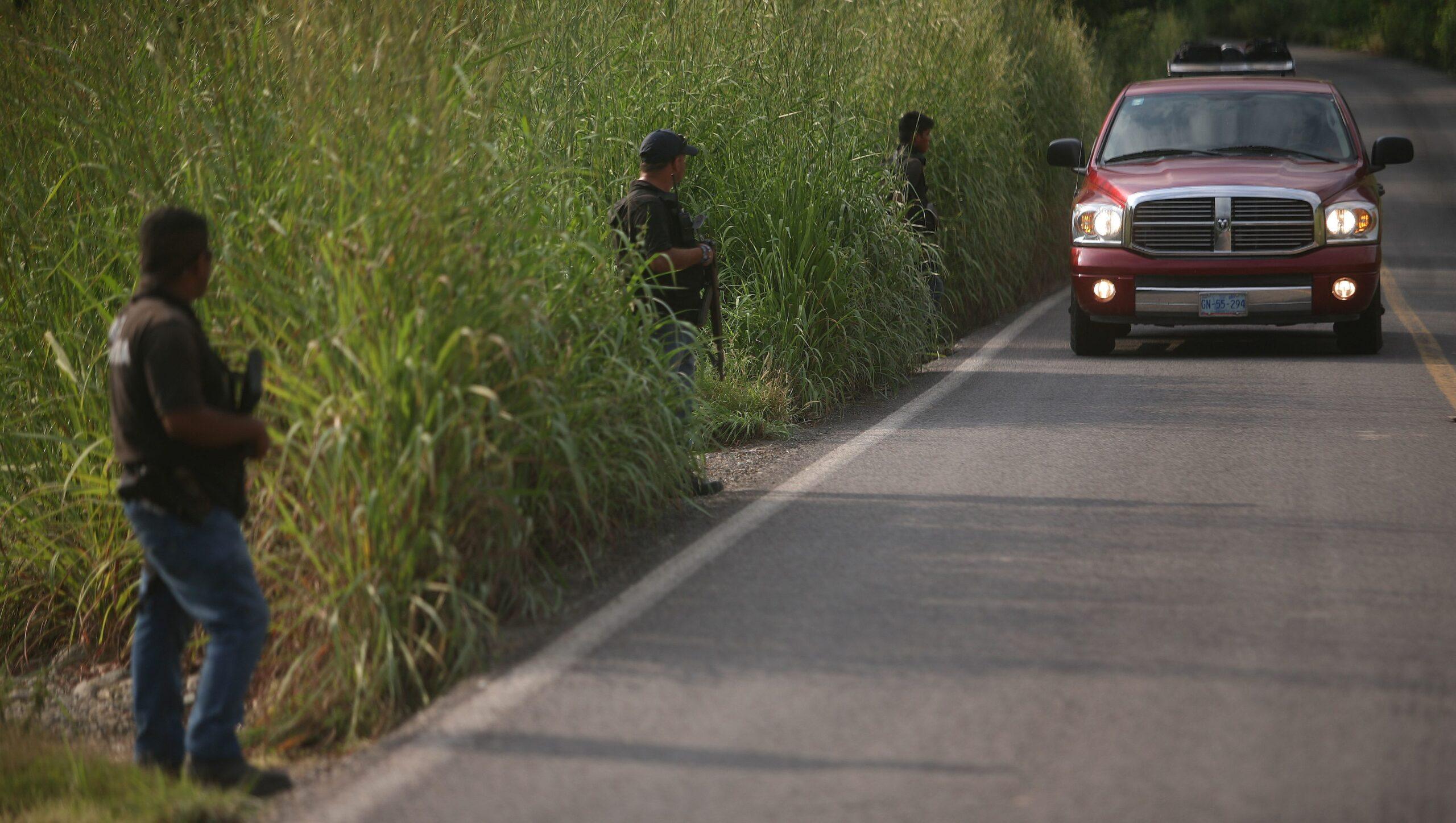 Organizaciones de derechos humanos denuncian el secuestro de cinco policías comunitarios en Michoacán