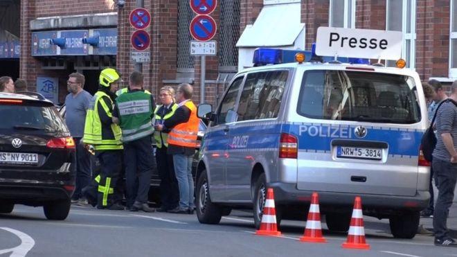 Tres muertos y decenas de heridos deja atropello masivo en Alemania