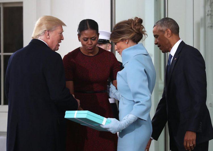 ¿Qué había en la caja que le regaló Melania a Michelle Obama?