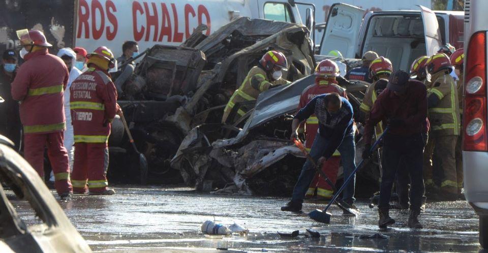 Identifican a 5 víctimas del accidente en la México-Puebla, entre ellas una familia