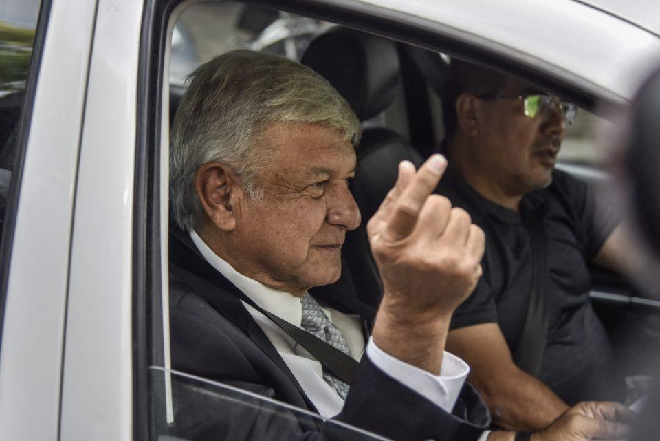 Equipo de López Obrador y ONG acuerdan debatir sobre nueva fiscalía