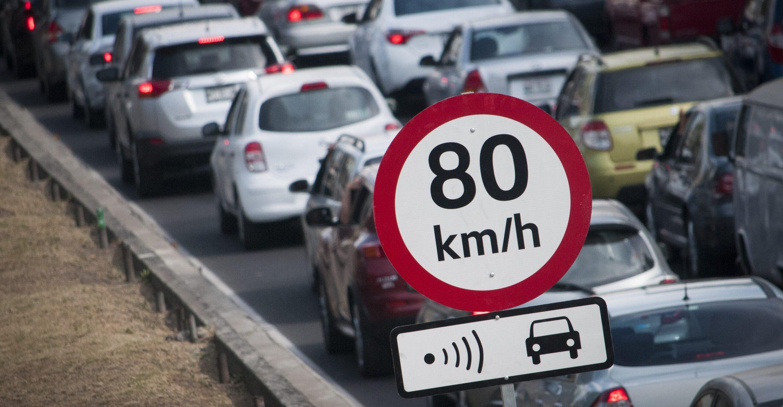 CDMX incrementa de 50 a 80km/h límite de velocidad en tramos de 11 avenidas; limitan paso a bicicletas