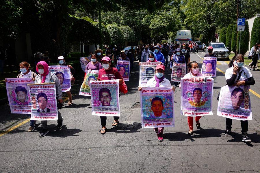Ayotzinapa: a ocho años, cinco nuevos arrestos, 21 órdenes de arresto canceladas, 121 absoluciones y ninguna sentencia