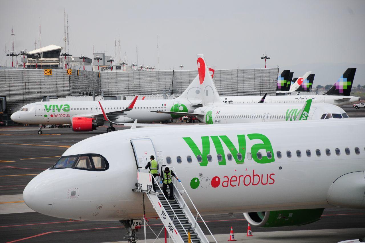 Motor de avión de Viva Aerobus se incendia en pleno vuelo; la aerolínea asegura que pasajeros llegaron bien a su destino