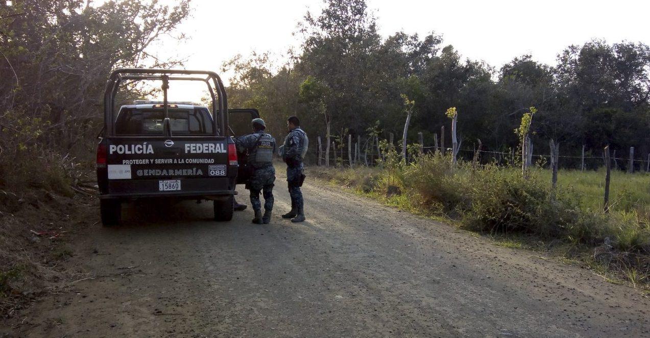 Hallan 21 cadáveres y 7 autos calcinados dentro de un rancho, en Tamaulipas