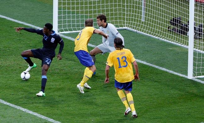 El gol de <i>taquito</i> de Danny Welbeck en la Eurocopa