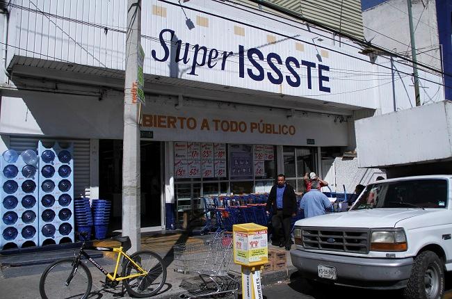 Anuncian el cierre de más de 100 tiendas SuperISSSTE en todo el país
