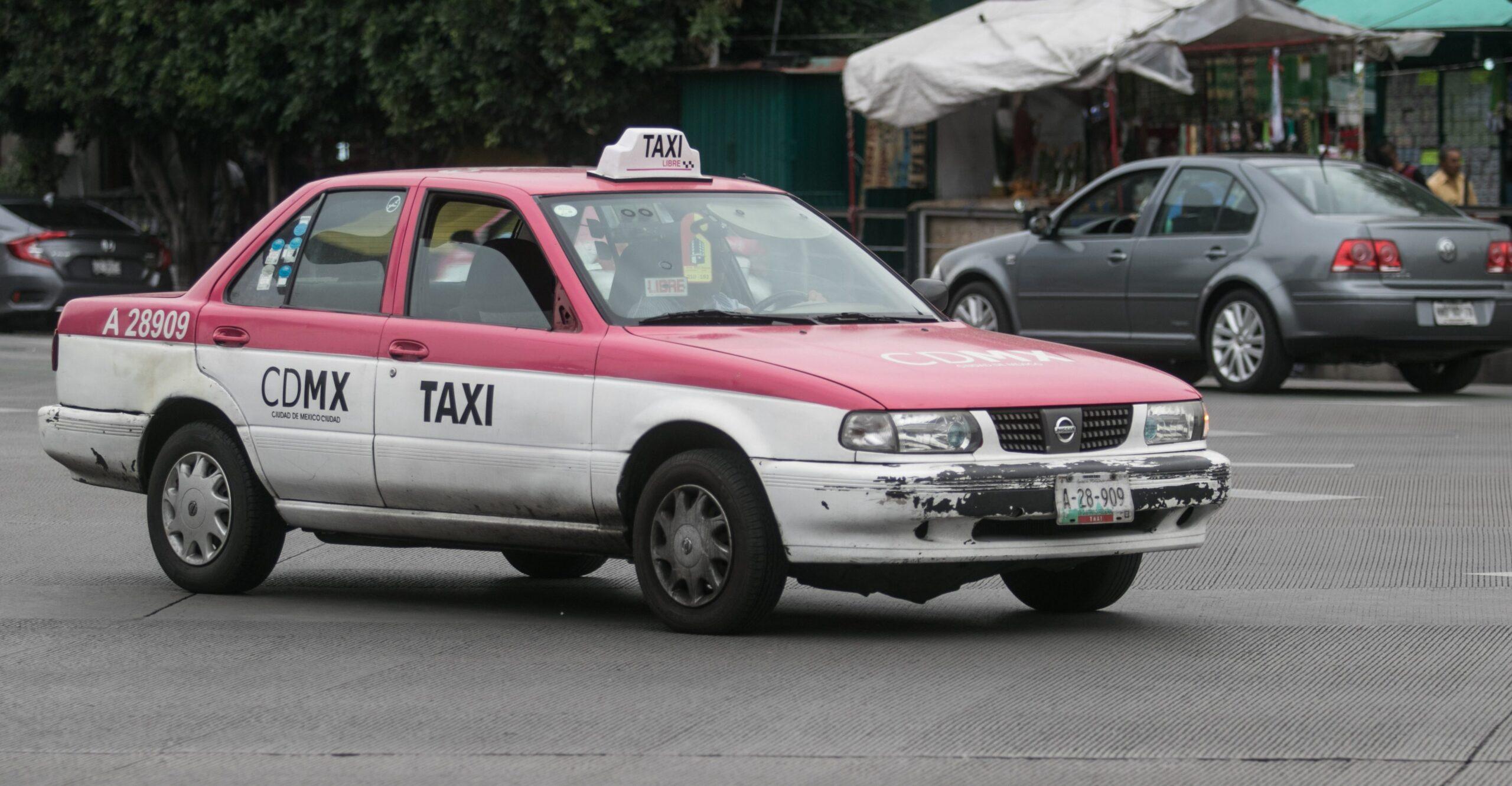 Dos taxistas de CDMX fingen discusión para secuestrar a tres menores; fueron detenidos