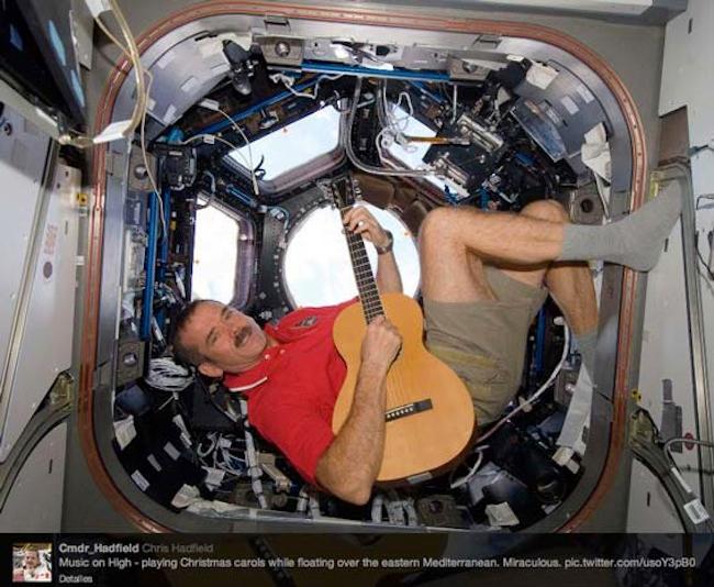¿Cómo se lava la ropa en la Estación Espacial Internacional?