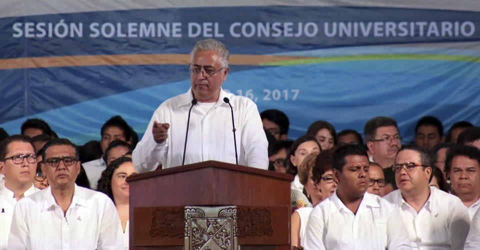 Autoridades buscan a rector de Universidad de Morelos; lo acusan de enriquecimiento ilícito