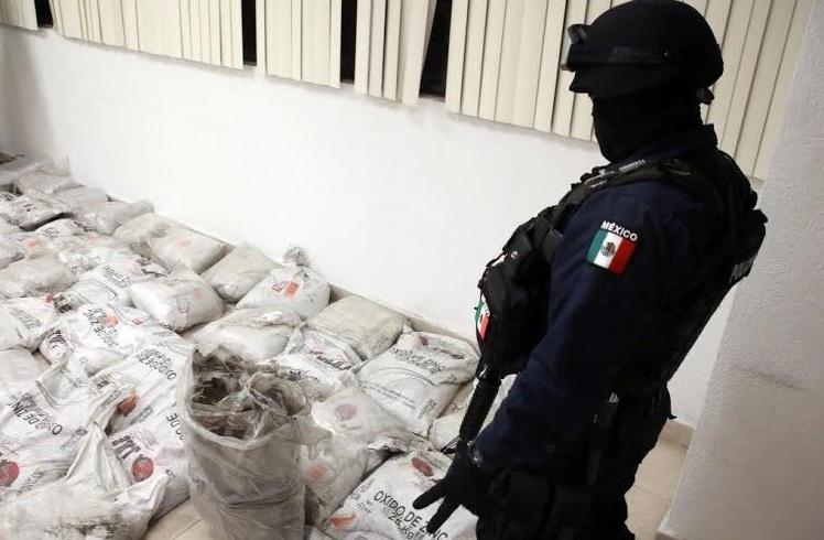 Decomisan una tonelada de “cocaína negra” en el AICM