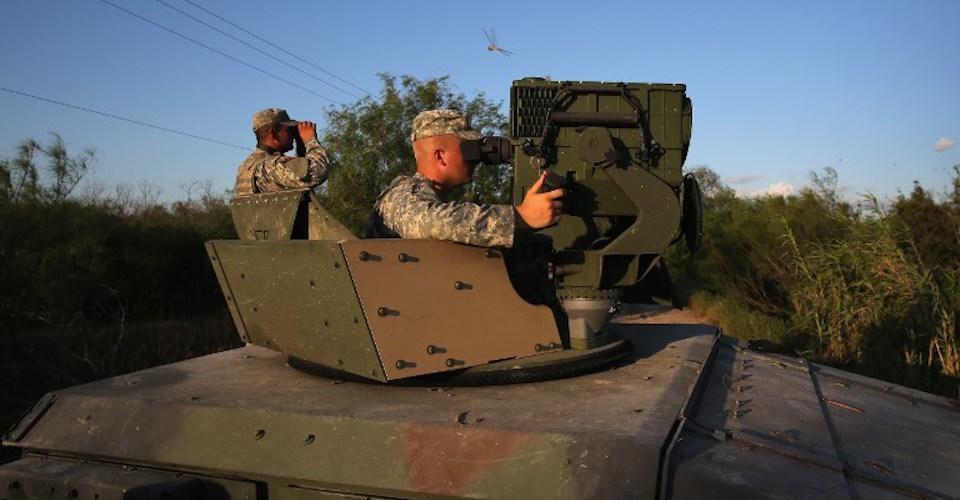 Trump desplegará tropas en la frontera; los elementos no estarán armados, dice Cancillería