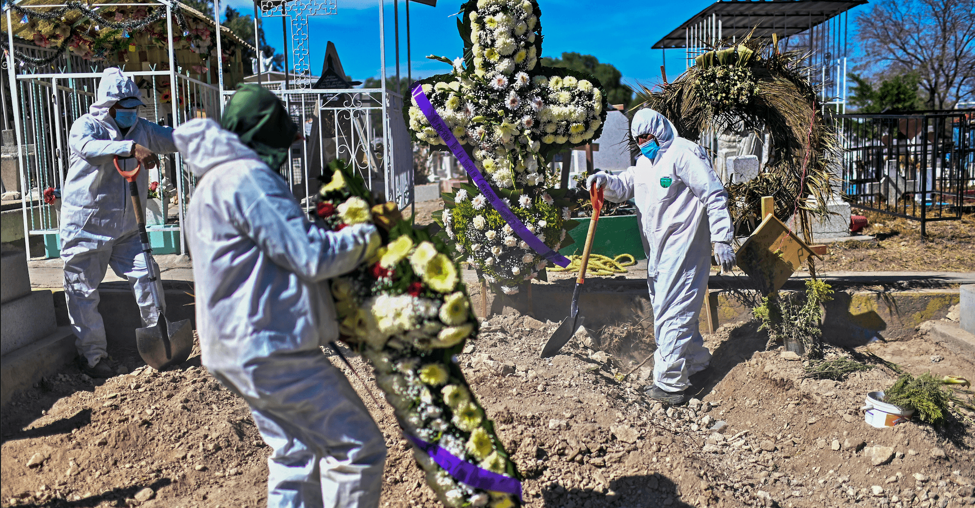 Funerarias del Edomex denuncian escasez de certificados de defunción; tardan días en obtenerlo