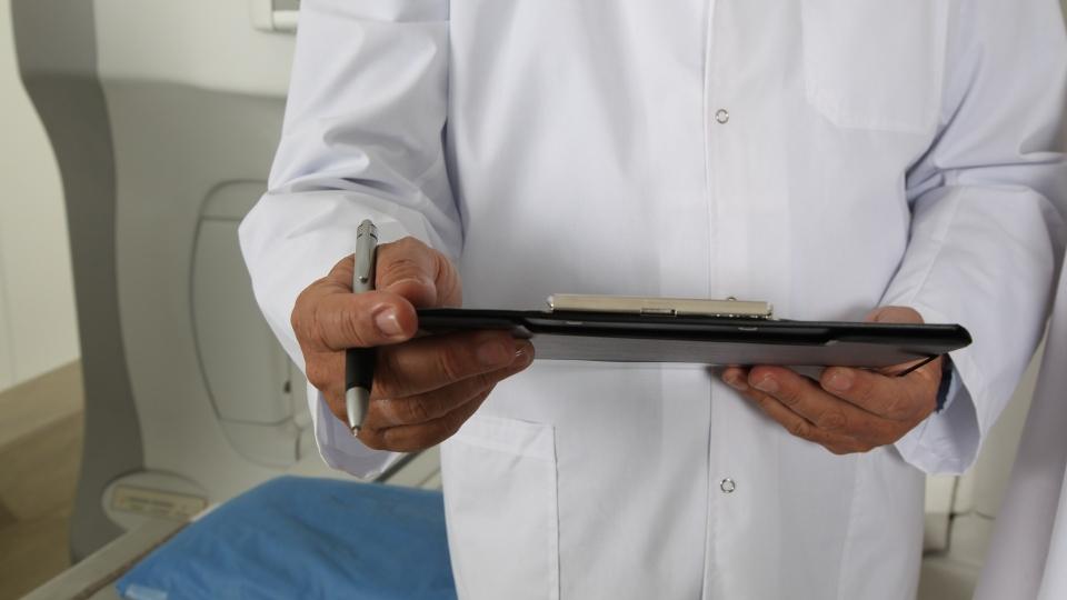 PAN denuncia gasto de 255 mdp para contratar tres meses a 585 médicos cubanos