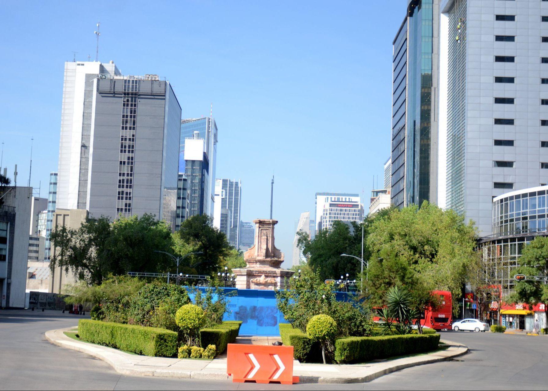 CDMX retira estatua de Colón y pide reflexión colectiva ante convocatoria para derribarla