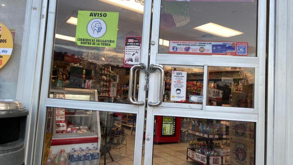 Guerrero: Cierran tiendas de conveniencia en Petatlán y Zihuatanejo por extorsión