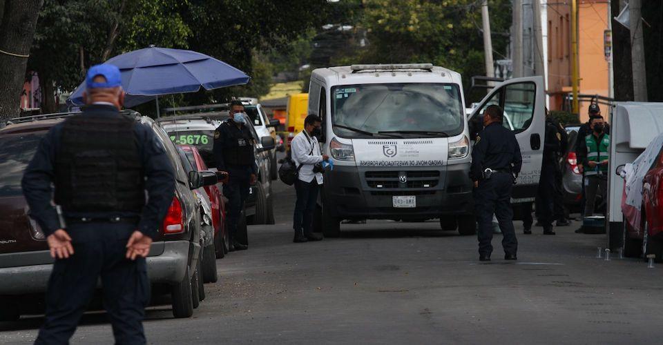 Golpean a fotoperiodistas que cubrían doble homicidio en Azcapotzalco, CDMX