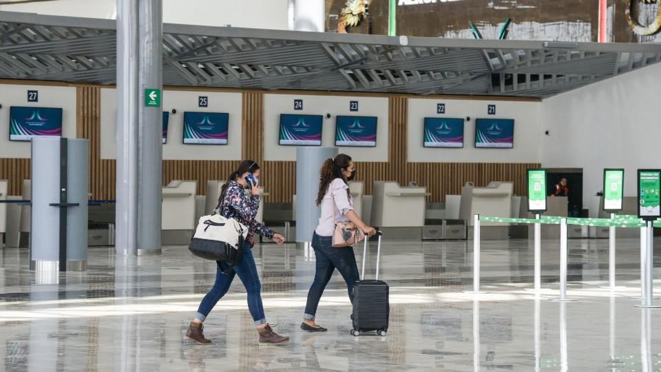 Qatar Airways quiere tener vuelos al AIFA y México negociará: Ebrard