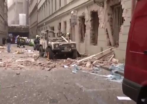 Explosión en edificio del centro de Praga deja varios heridos