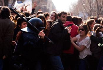 Recortes a la educación provocan enfrentamientos en España