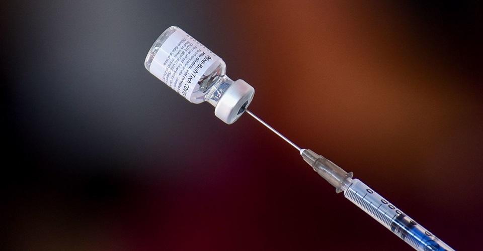 Salud reconoce 229 mil muertes por COVID; 27% de la población está vacunada
