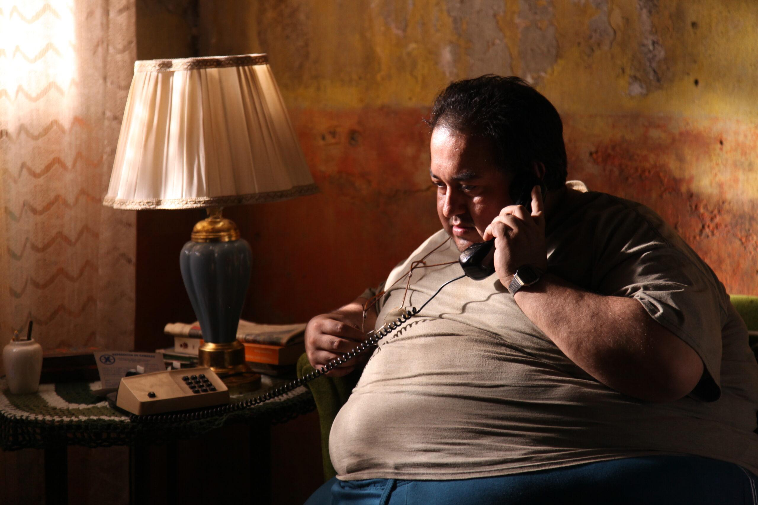 Distancias Cortas, la cinta que muestra la obesidad mórbida de un hombre y su autoexilio