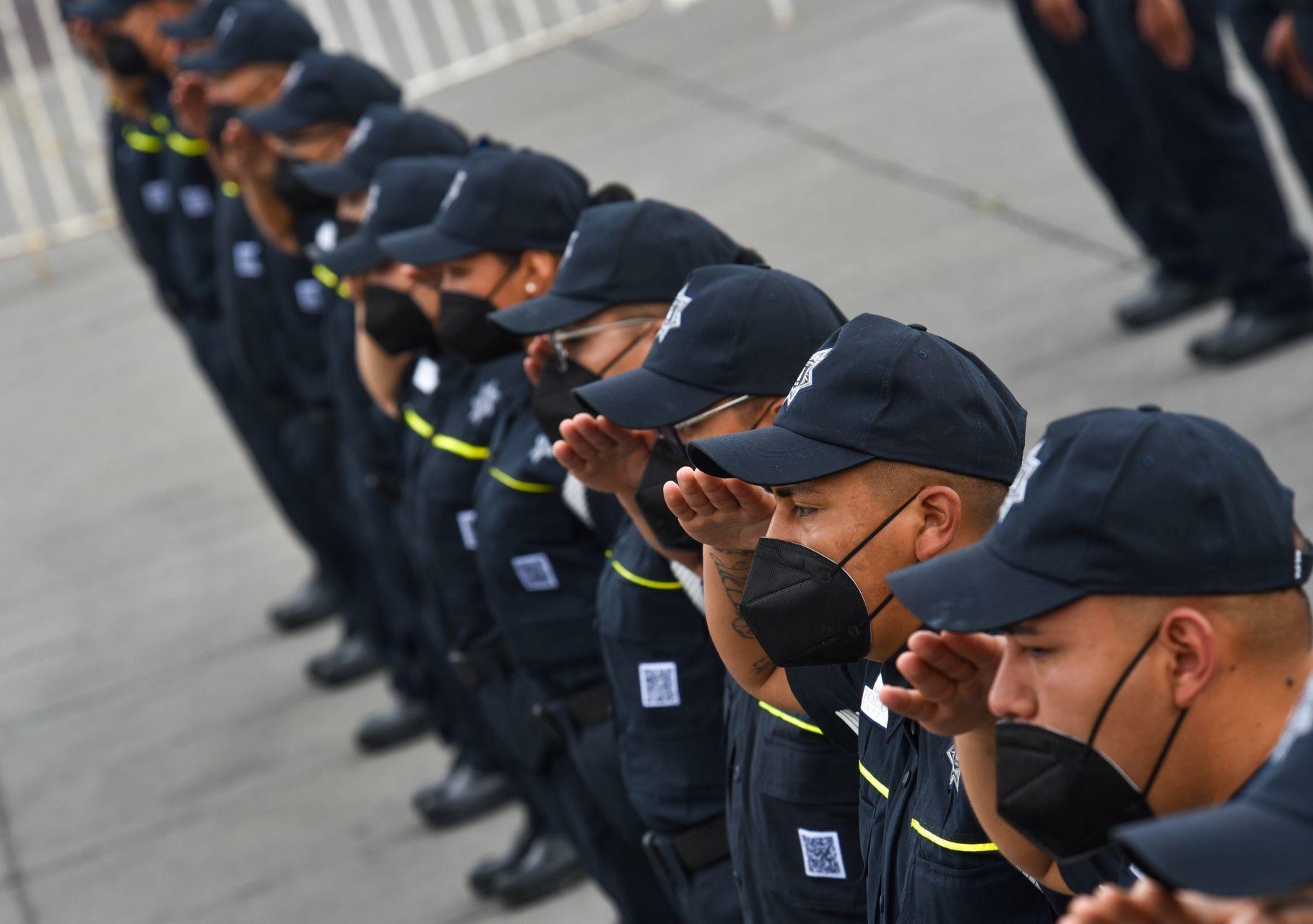 Deja COVID más de 700 policías muertos en 2020; 1 de cada 7 agentes contagiados fallecen