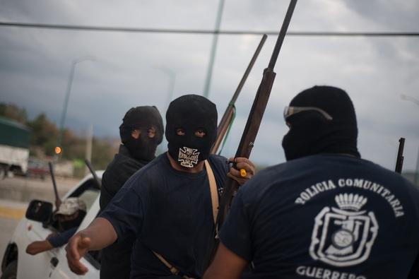 Autodefensa de Guerrero hiere a dos turistas