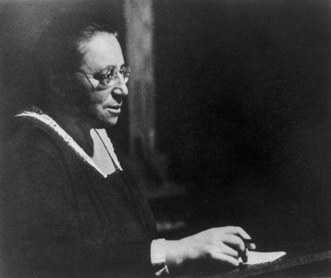 Emmy Noether, la mujer que revolucionó la física y a quien Einstein calificó de genio matemático