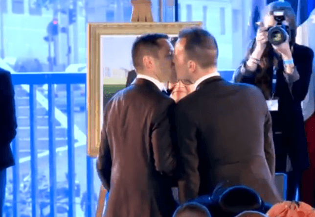 Celebran la primera boda gay en Francia