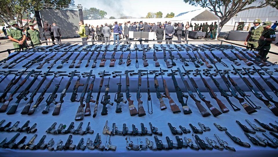 En 5 años, al menos 106 mil armas provenientes de EU estuvieron relacionadas con crímenes en México