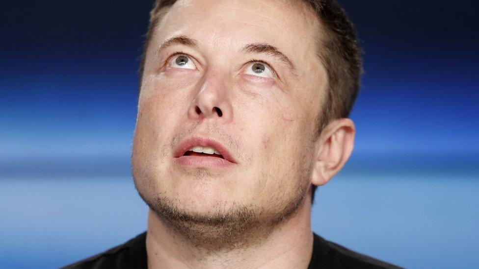 Quién es Elon Musk, el multimillonario creador de Tesla que esta semana lanzó el cohete Falcon Heavy