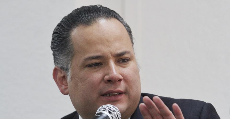 Exfiscal electoral, Santiago Nieto, denuncia que el gobierno trató de callarlo con dinero por el caso Odebrecht