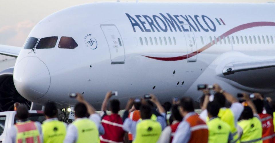 Aeroméxico pide terminar contratos con sindicatos de pilotos y sobrecargos ante crisis financiera