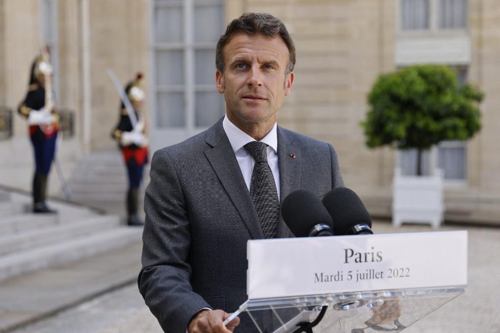 Francia anuncia su intención de nacionalizar la energía eléctrica