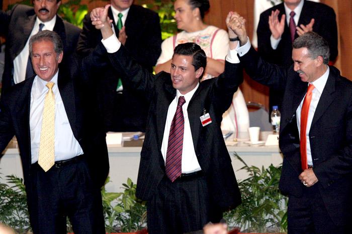 Para EU, Peña Nieto está moldeado con la <i>vieja tijera priista</i>