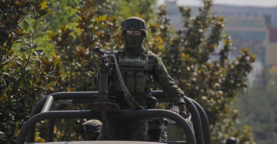 Enfrentamiento entre Ejército y presuntos delincuentes termina en bloqueos en Zapopan, Jalisco