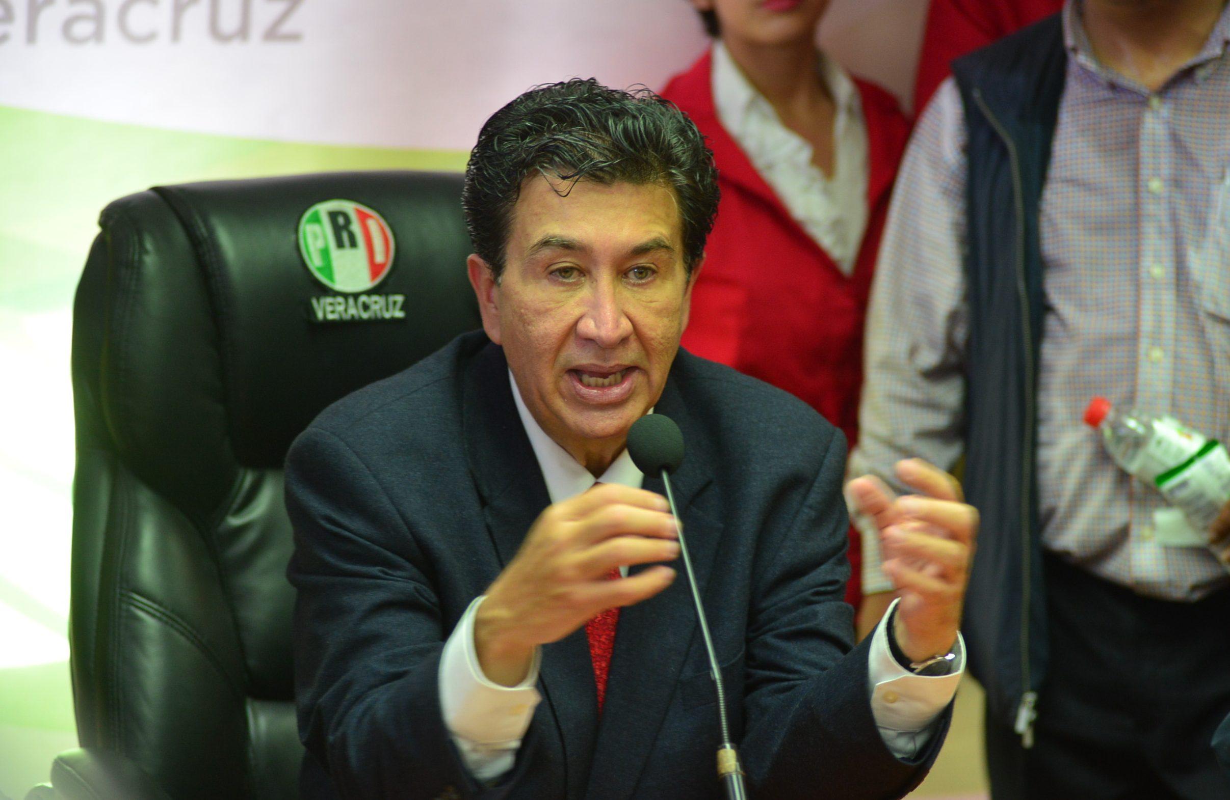 Candidato del PRI en Veracruz ofrece transmitir licitaciones para evitar empresas fantasma