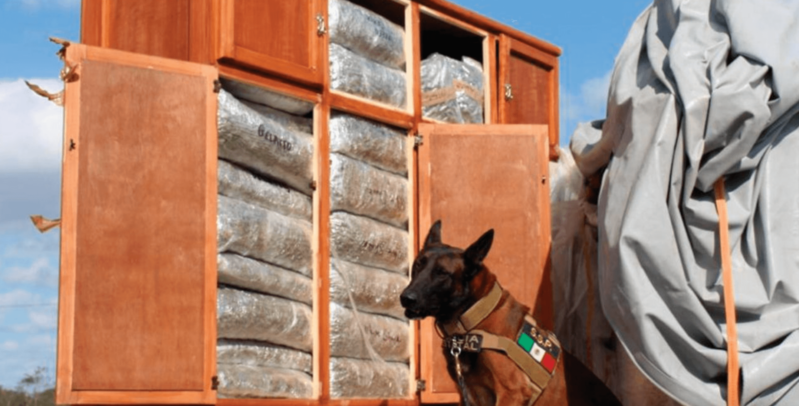 Detienen a elementos de la Guardia Nacional con camioneta cargada con mariguana y anfetaminas