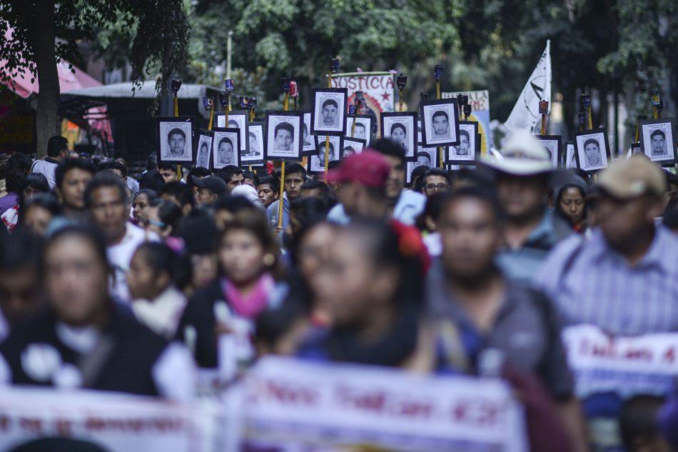Caso Ayotzinapa: padres pedirán resultados de nueva investigación en los primeros 4 meses de 2016