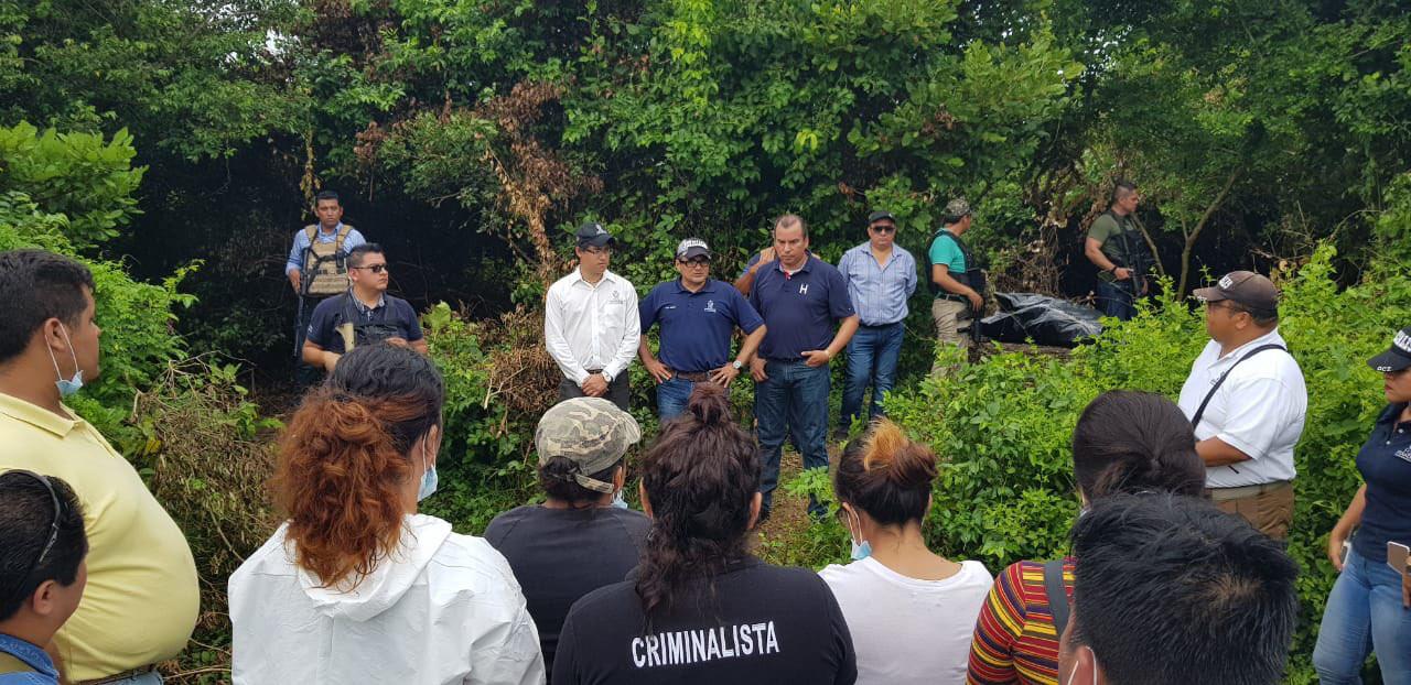 Indagan presunto vínculo de policía de Duarte con hallazgo de 170 cráneos en fosa de Veracruz